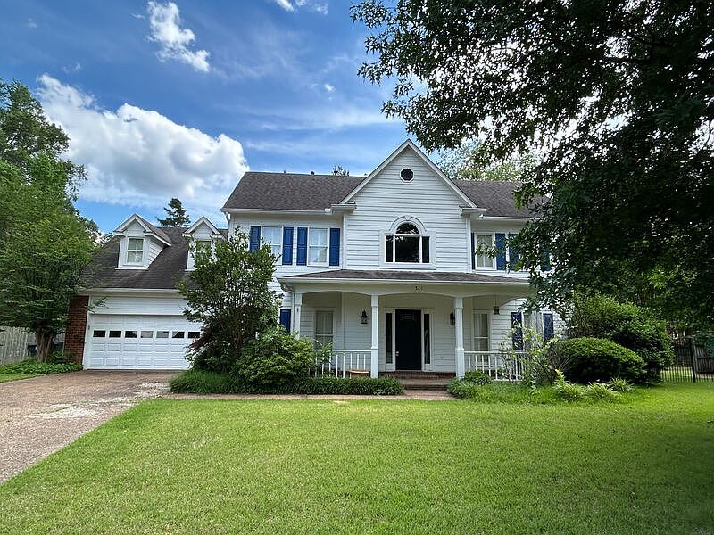 1st image of 521 Ashton Woods Ct