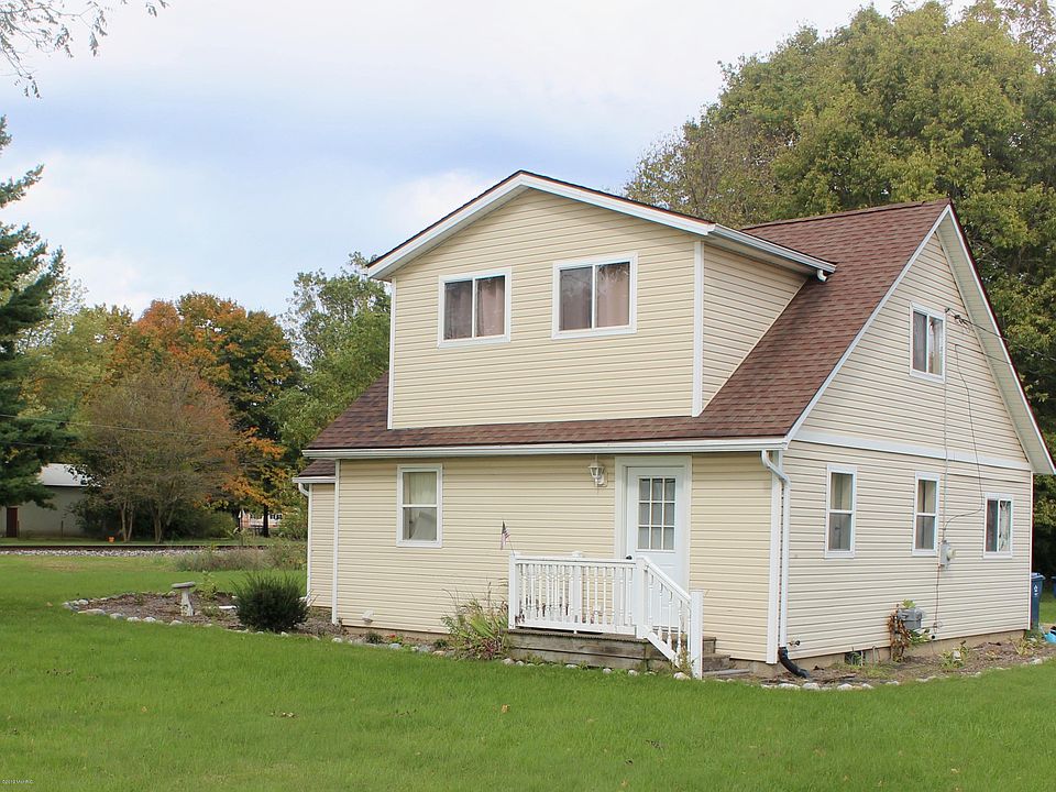1st image of 447 E Eliza St