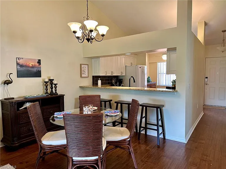 321 Robin Hood Cir #201 — Photo 7