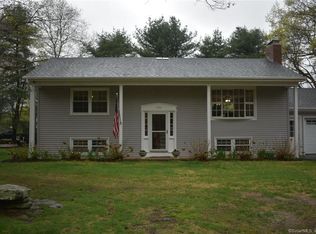 1006 E Lake Rd, Oakdale, CT 06370