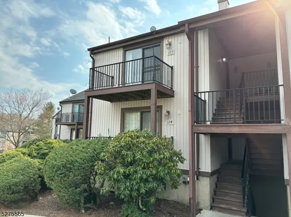 7123 Dell Pl #123, Stanhope Boro, NJ 07874