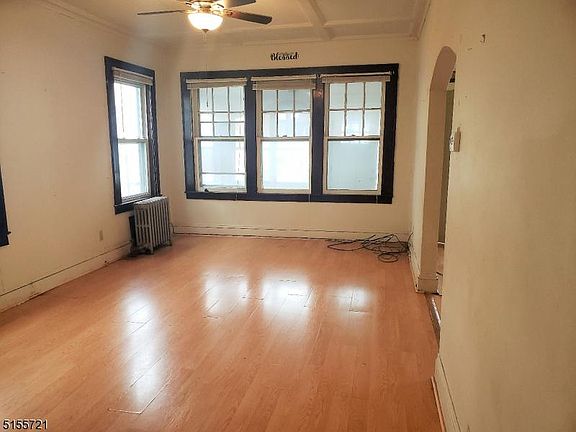 4th image of 359-363 E 23rd St