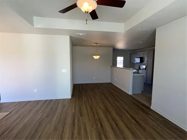 1280 Colonel Salomon Dr — Photo 3