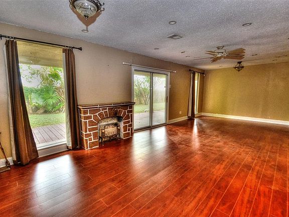 4th image of 302 Sage Dr