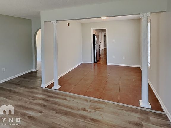 3rd image of 2569 Richwood St