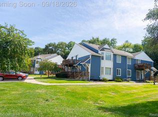 45000 Bayview Dr APT 1, Novi, MI 48377