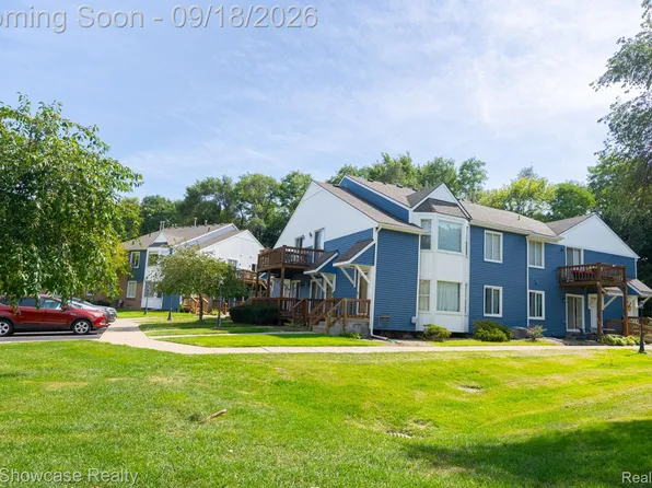 45000 Bayview Dr APT 1, Novi, MI 48377