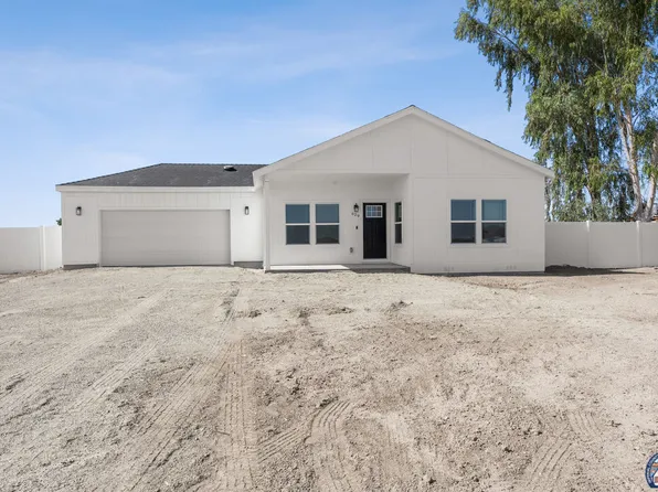 629 W Neckel Rd, Imperial, CA 92251