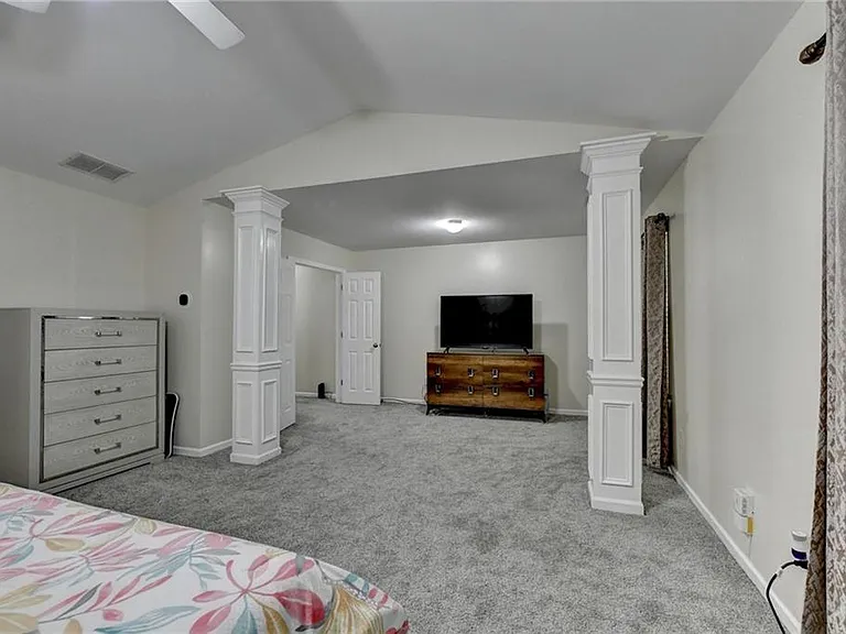2602 Pierce Brennen Ct — Photo 32