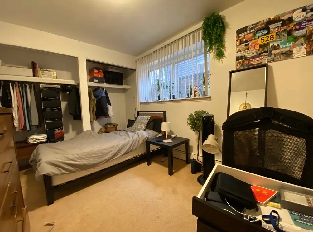 2 bed, 950 sqft, $1,800 — Photo 4