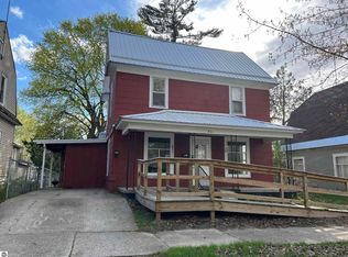821 Cotey St, Cadillac, MI 49601