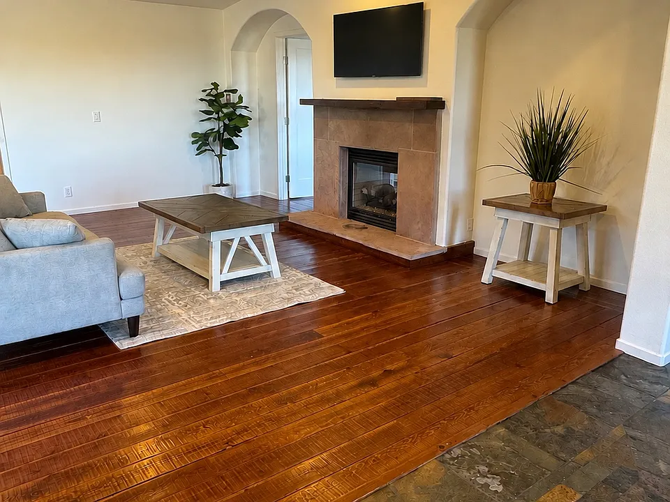 300 Mesa Rd