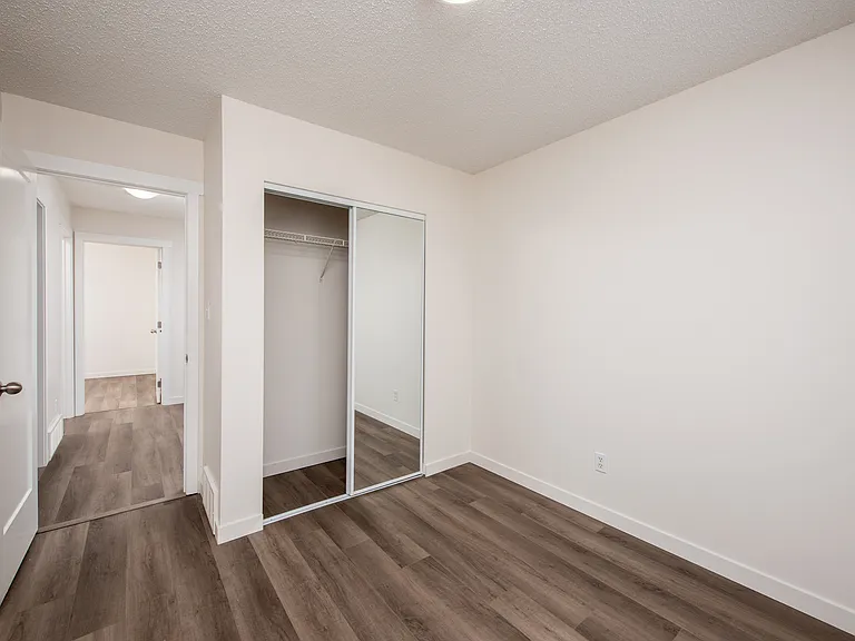 180 Bridgeport Blvd — Photo 23