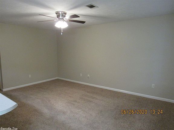 3rd image of 1470 Arapaho Trl