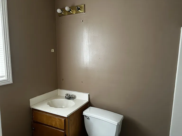 1134 Ferrell St — Photo 5