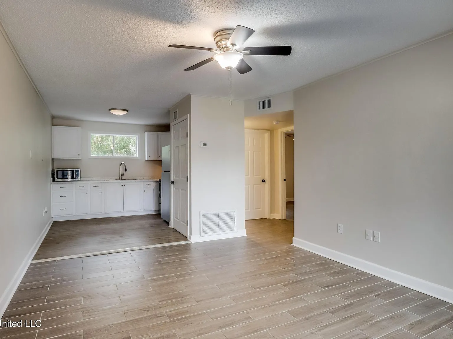 2 bed, 1.0 bath, 673 sqft, $1,025 — Photo 3