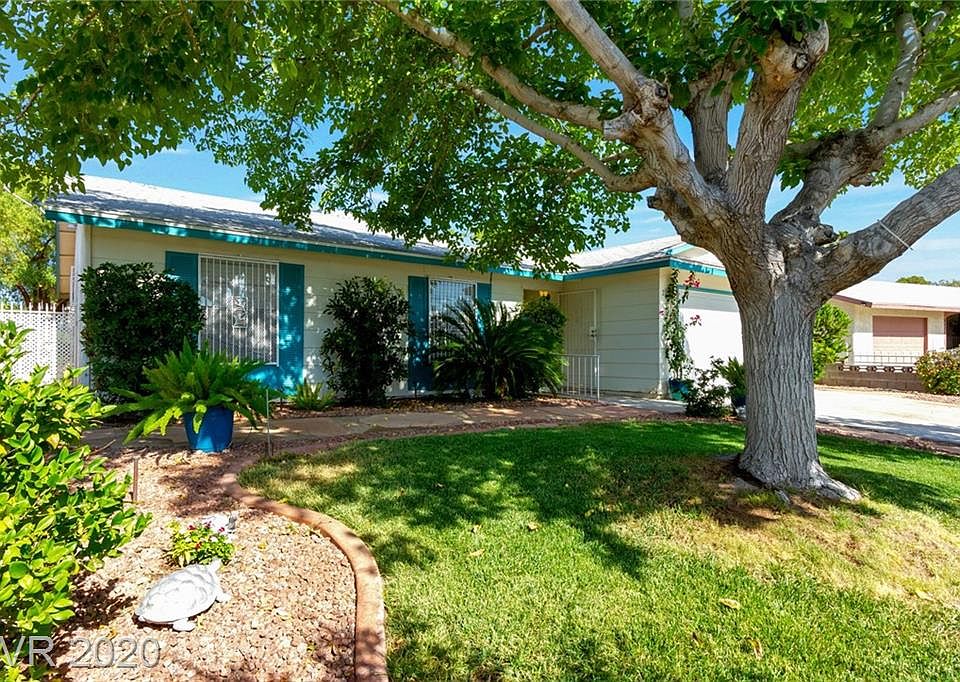 1st image of 2419 Vista Colina St