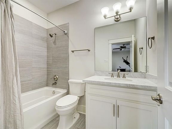 5th image of 4930 Edison Park Ln