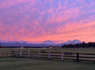 68590 Cloverdale Rd, Sisters, OR 97759