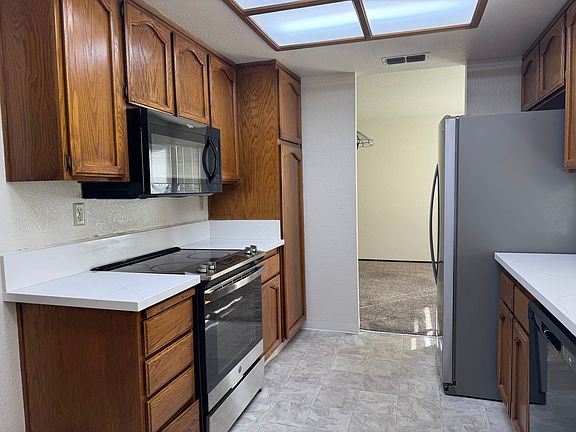 5th image of 1204 Stoney Point Way