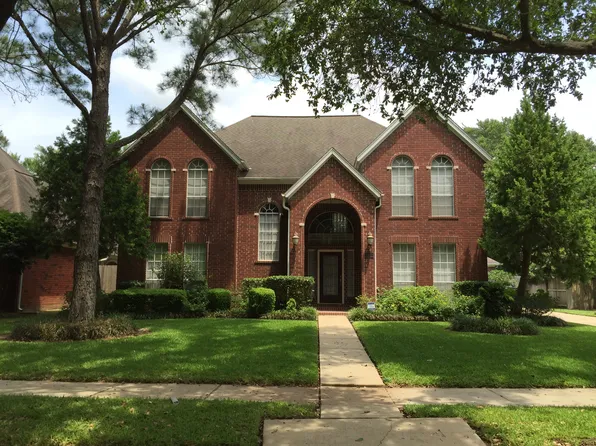 3303 Vista Lake Dr, Sugar Land, TX 77478