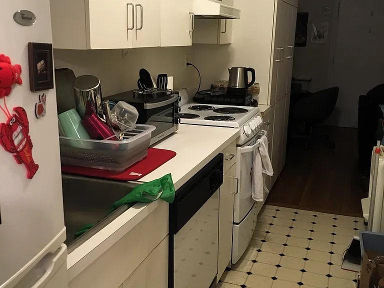 Longwood Ave #7 — Photo 12