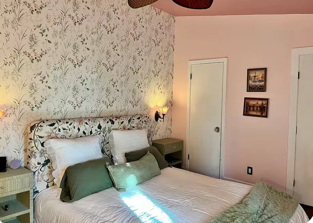 2 bed, 782 sqft, $2,300 — Photo 4