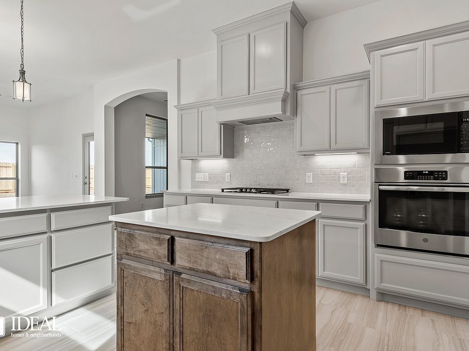 1st image of 701 Parsons Dr