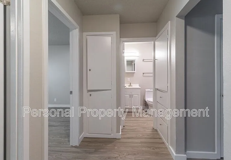 1008 NE 86th St — Photo 6