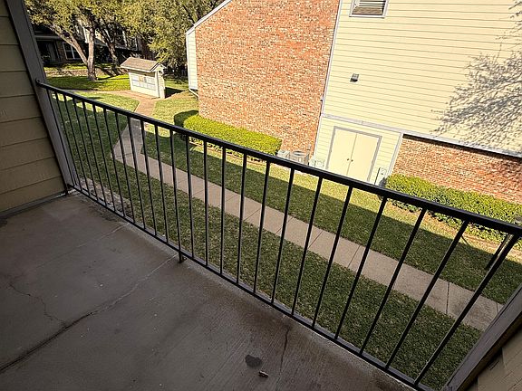 2nd image of 2535 Wedglea Dr APT 222