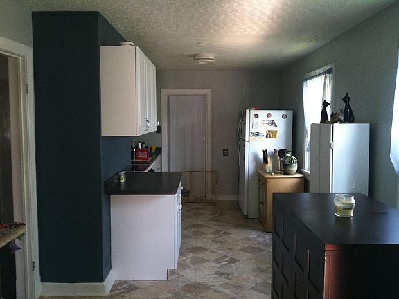 3rd image of 2013 Barton Ave