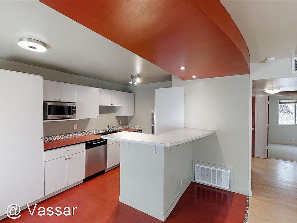 1st image of 1920 Vassar Dr NE APT 30