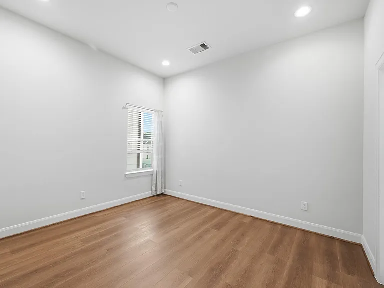 1225 Bonner St — Photo 32