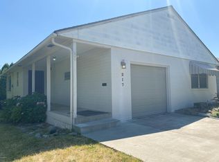 217 N 26th Ave, Yakima, WA 98902