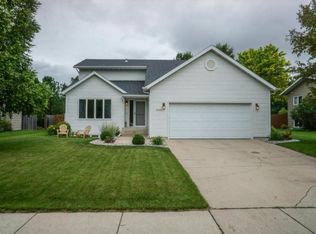2401 34 1/2 Ave S, Fargo, ND 58104