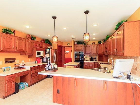 3rd image of 150 Water Oak Dr