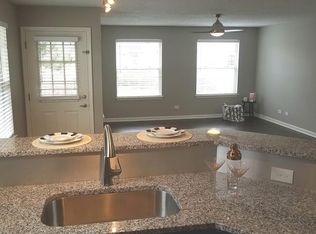 1815 Michigan Ave APT 103, Naperville, IL 60563