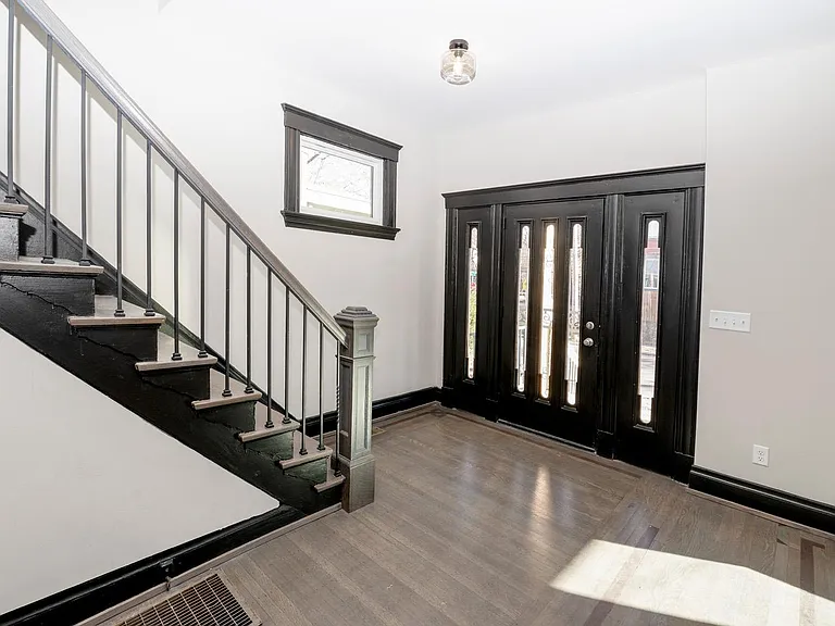 3059 Cleinview Ave — Photo 1