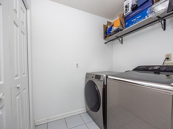 4th image of 2388 Halperns Way