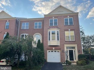 12968 Wood Crescent Cir, Herndon, VA 20171