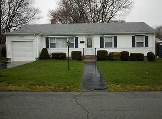21 Garden Dr, Riverside, RI 02915