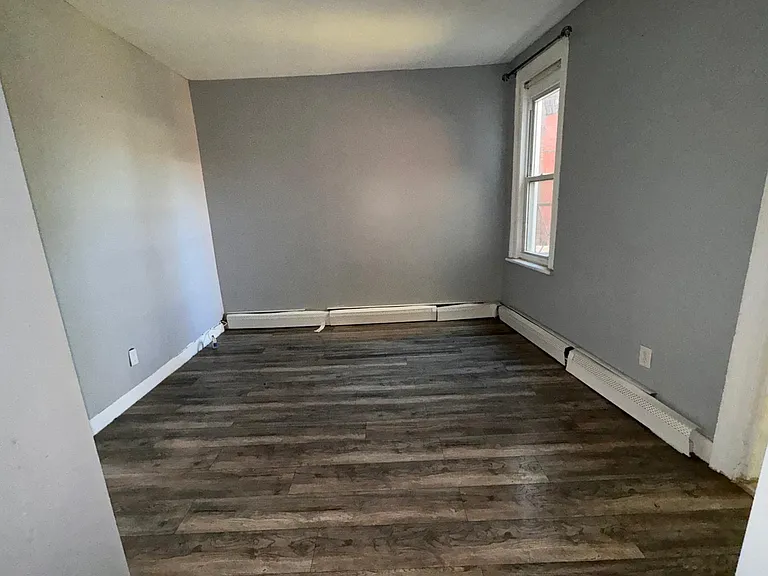 15 S Spring St #2 — Photo 4