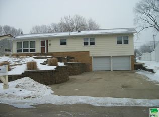 204 Chief St, Cherokee, IA 51012