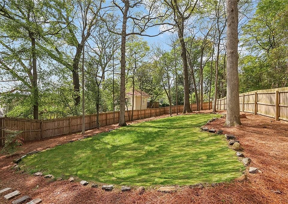 2nd image of 21 Brighton Rd NE