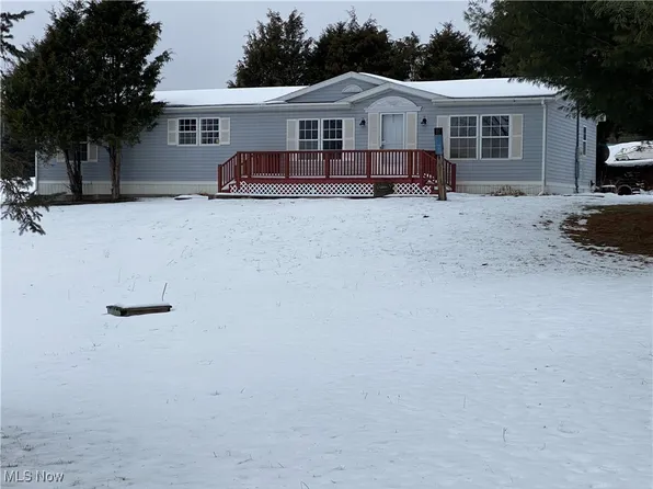 12000 NE Rose St, Sandyville, OH 44671