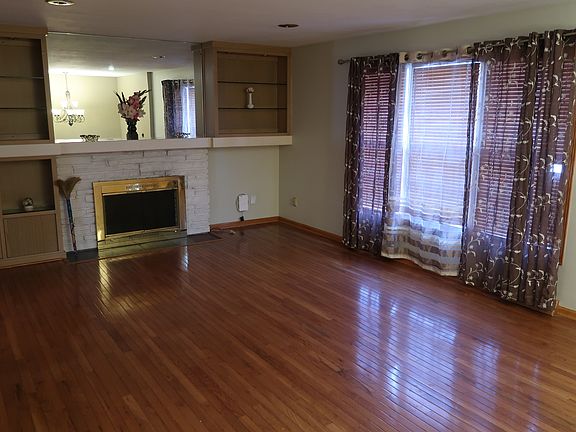 2nd image of 1842 Gentian Dr SE