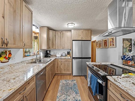 4th image of 129 Brice Place