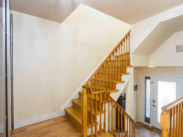 2259 Munns Ave — Photo 6