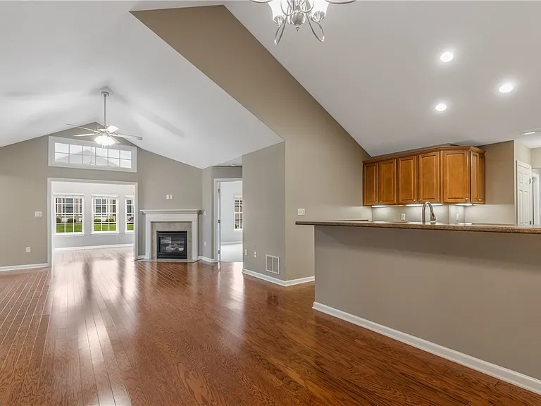 1024 Wealdstone Rd — Photo 6
