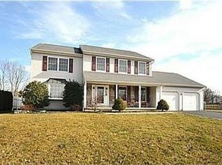 335 Beechwood Dr, Sellersville, PA 18960